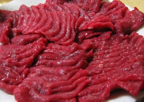 Độc đáo sashimi thịt ngựa bổ dưỡng