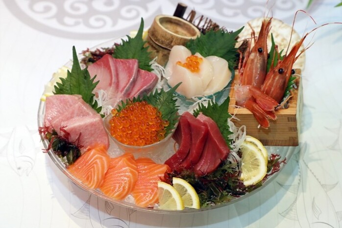 mon-sashimi